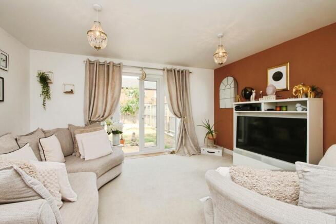 3 bed Semi-Detached for sale Image 6