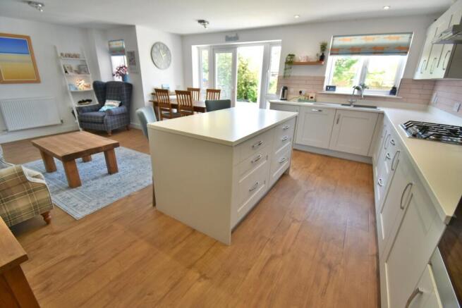 Verdure Gardens, Ferndown, BH22 photo 4