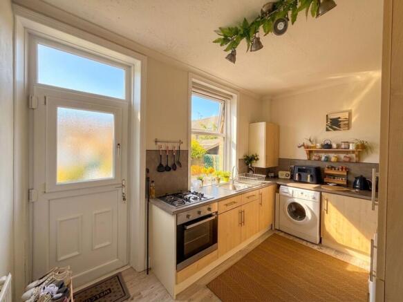 2 bed Terraced for sale Image 6