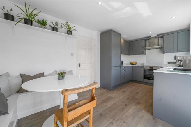 KITCHEN DINING ROOM