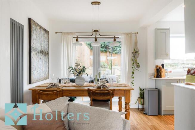 Dining Area.jpg