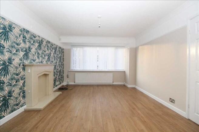 Living Room/Dining