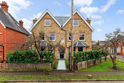 Montagu Road, Datchet, SL3