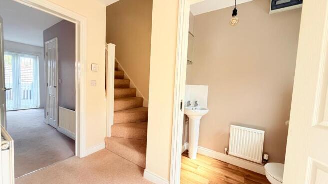 3 bed Town House for sale Image 3