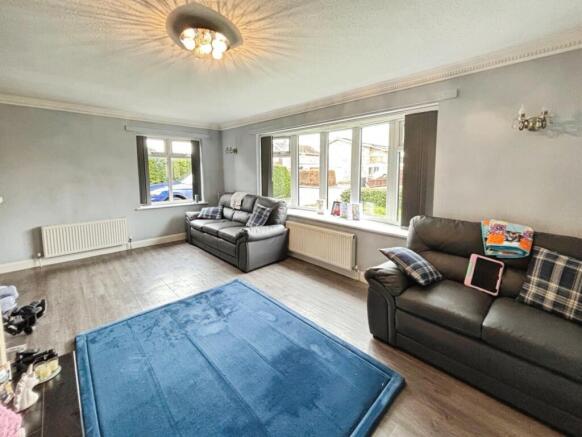 4 bed Detached for sale Image 5