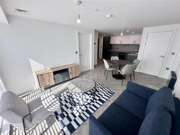 Lounge/Kitchen