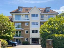 3, Chine Court, Chine Crescent Road, Bournemouth BH2 5BN