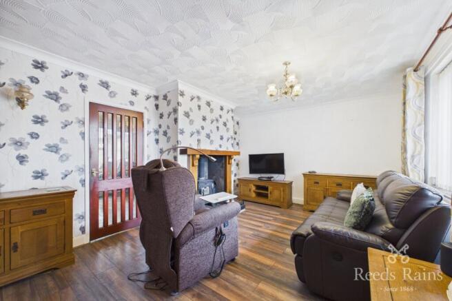 3 bed Semi-Detached for sale Image 4