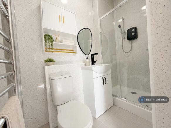 Room 3 Bathroom