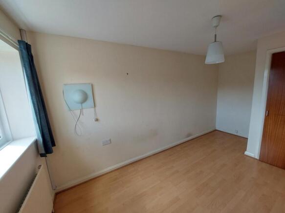 2 bed Semi-Detached to rent Image 5