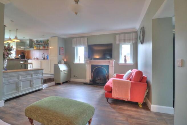 Lochwood Loan, Glasgow, G69 photo 4