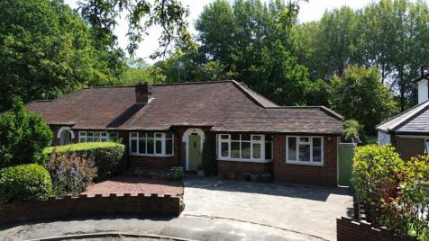 Woodview Close, Ashtead, KT21