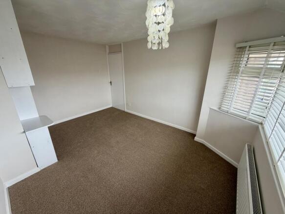 4 bed House to rent Image 7