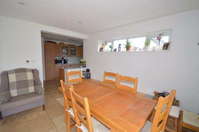 Dining/Kitchen