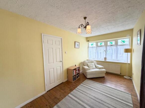 4 bed Semi-Detached for sale Image 7