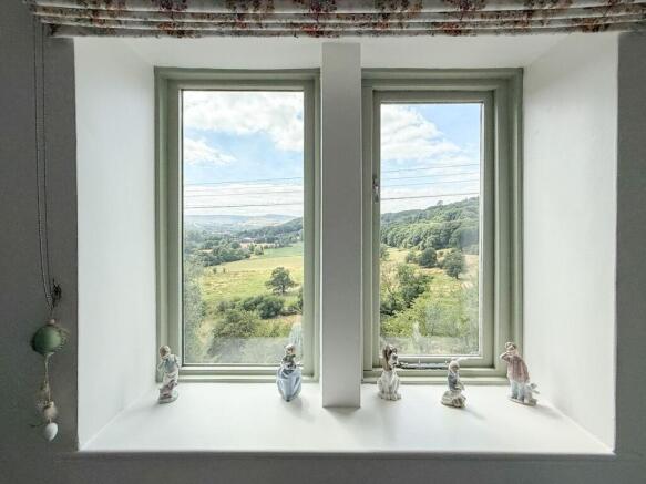 2 bed Cottage for sale Image 5