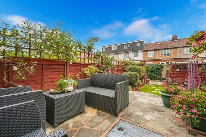 Cecil Road, Chadwell Heath photo 2