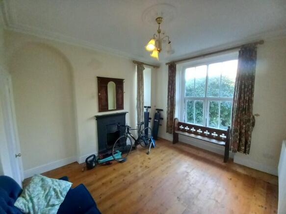 SITTING ROOM 