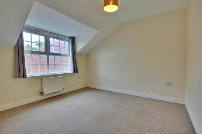 2 bed Flat for sale Image 6