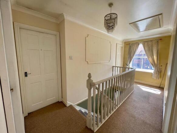 4 bed Terraced for sale Image 10