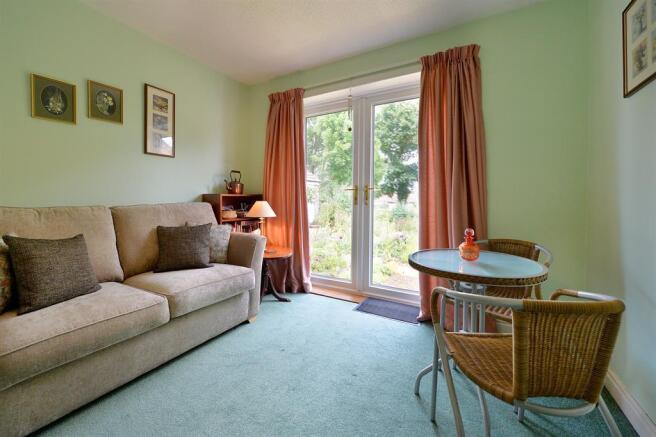Bedroom two/garden room