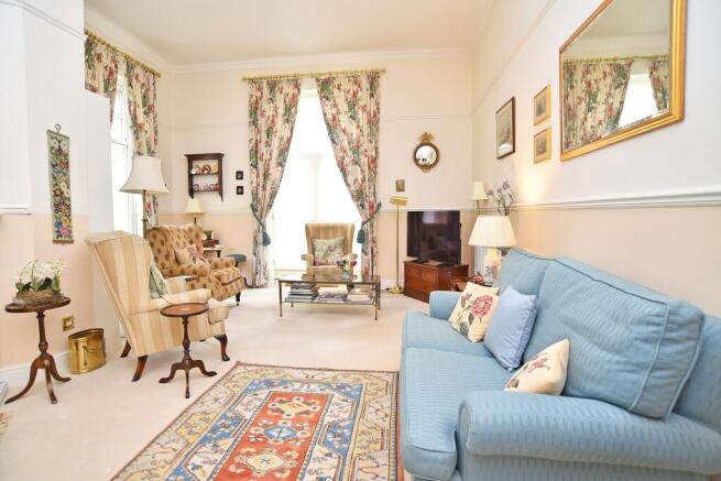 2 bed Flat for sale Image 5