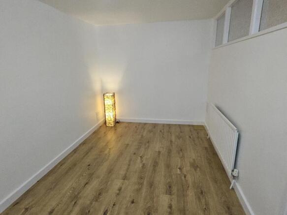 3 bed House for sale Image 12