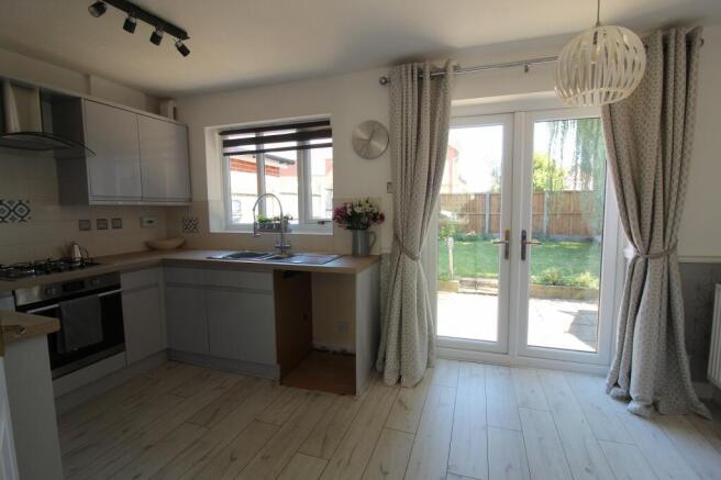 Kitchen / Dining Area