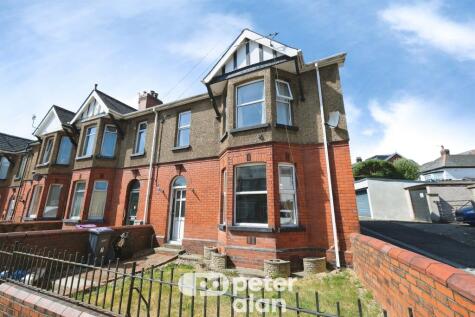 St. Matthews Road, Cwmfields, Pontypool