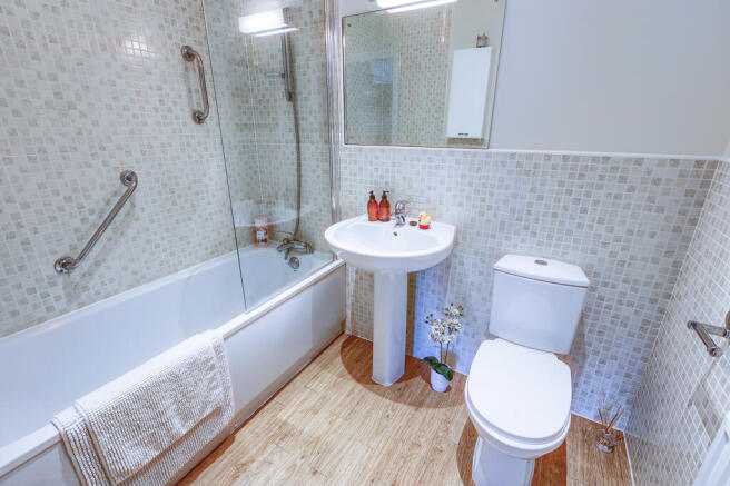 3 bed Apartment for sale Image 10