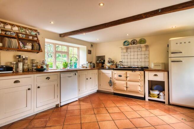 4 bed Detached for sale Image 8