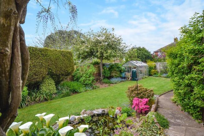 GARDEN 