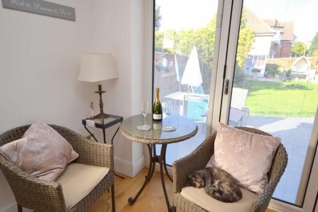 GARDEN ROOM