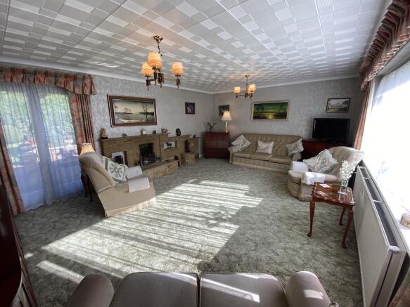 Lounge.JPG