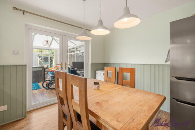 4 bed Detached for sale Image 7