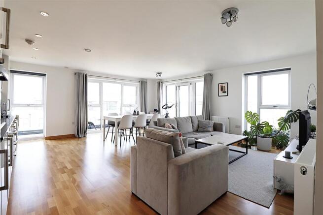 Lounge/Diner/Kitchen
