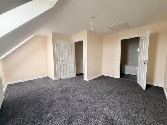 5 bed House to rent Image 8