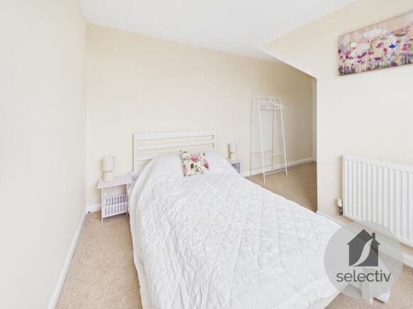 3 bed Semi-Detached Bungalow for sale Image 10