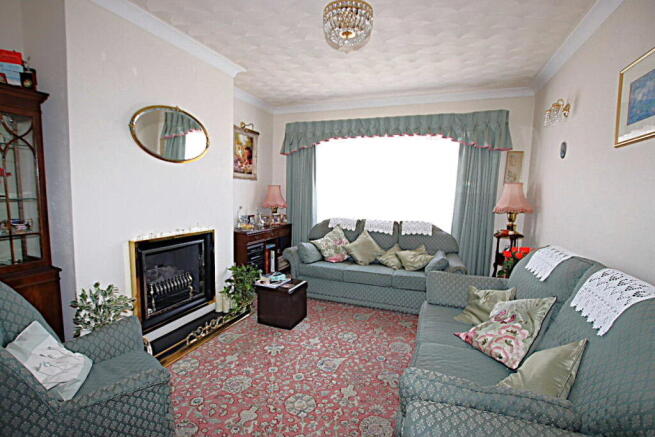Hillside Crescent 33 - Lounge (2)
