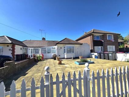 Oakengrange Drive, Southend-on-sea