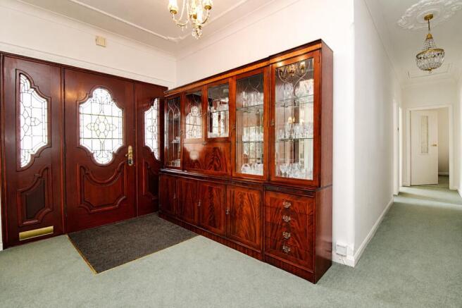 4 bed Detached Bungalow for sale Image 11