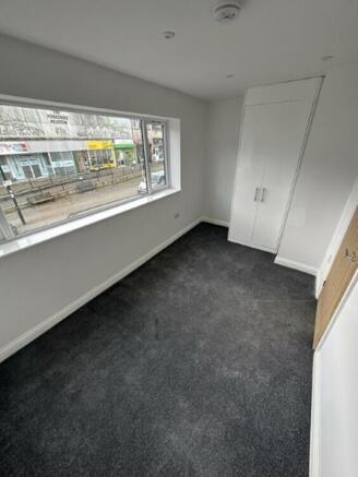 4 bed House for sale Image 7