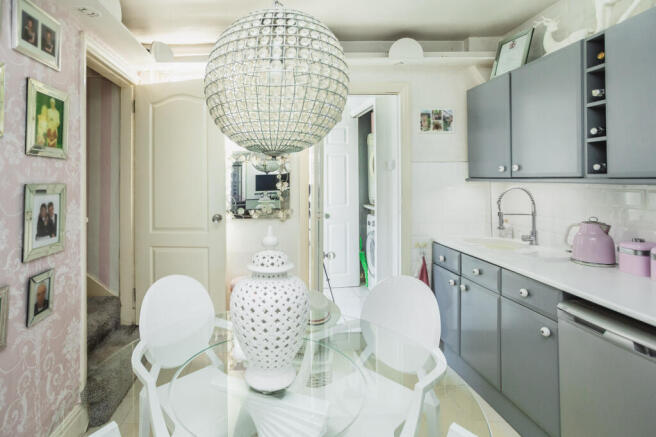 2 bed Terraced for sale Image 7