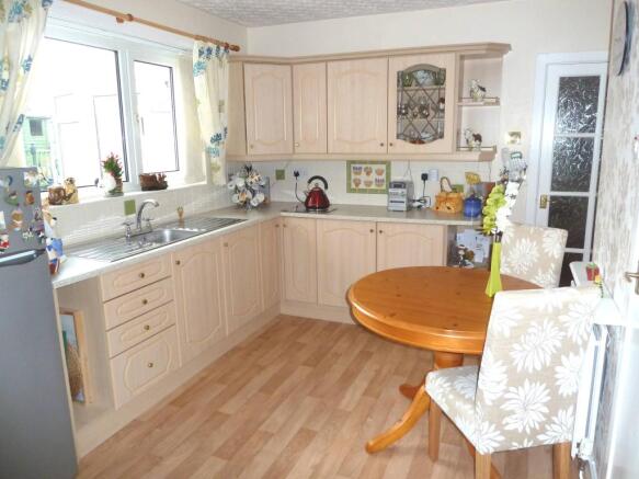 Kitchen/breakfast rm