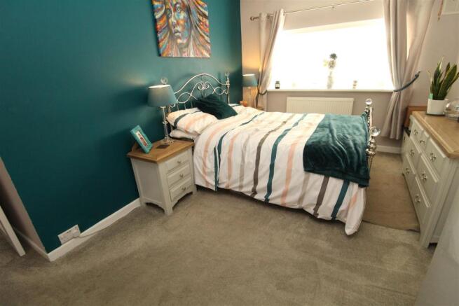 Bed2.JPG