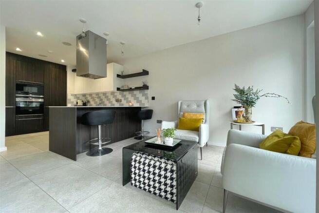 Kitchen/Family/Dinin