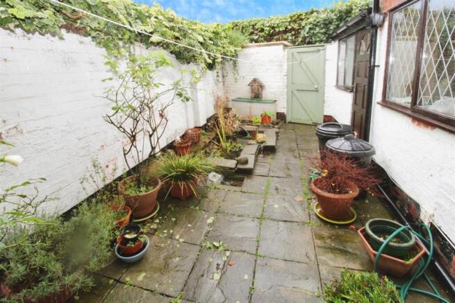 2 bed Terraced for sale Image 12
