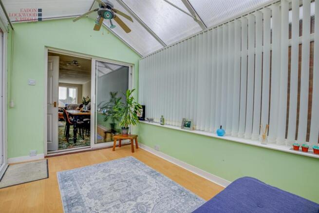 4 bed Detached for sale Image 6