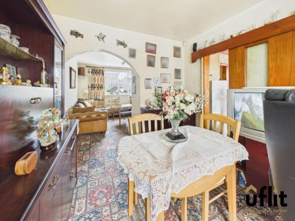 3 bed Semi-Detached for sale Image 10