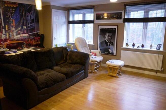 LOUNGE/ DINER